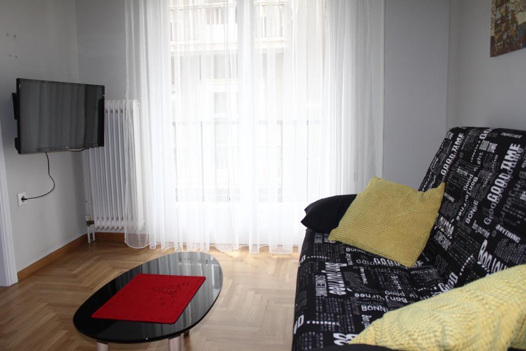 Cheery Apartment In The Center Of أثينا المظهر الخارجي الصورة